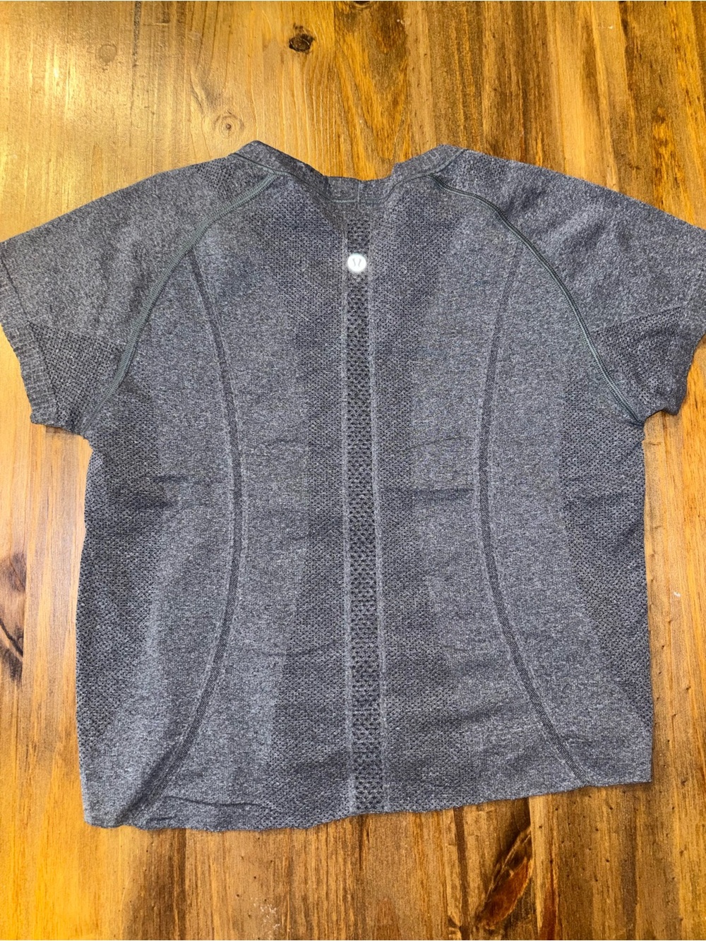lululemon athletica Women's Gray Muscle Tee- someone self cut to be crop length